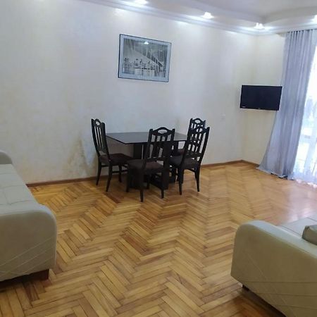 Apartment On 26 May Str Batum Dış mekan fotoğraf